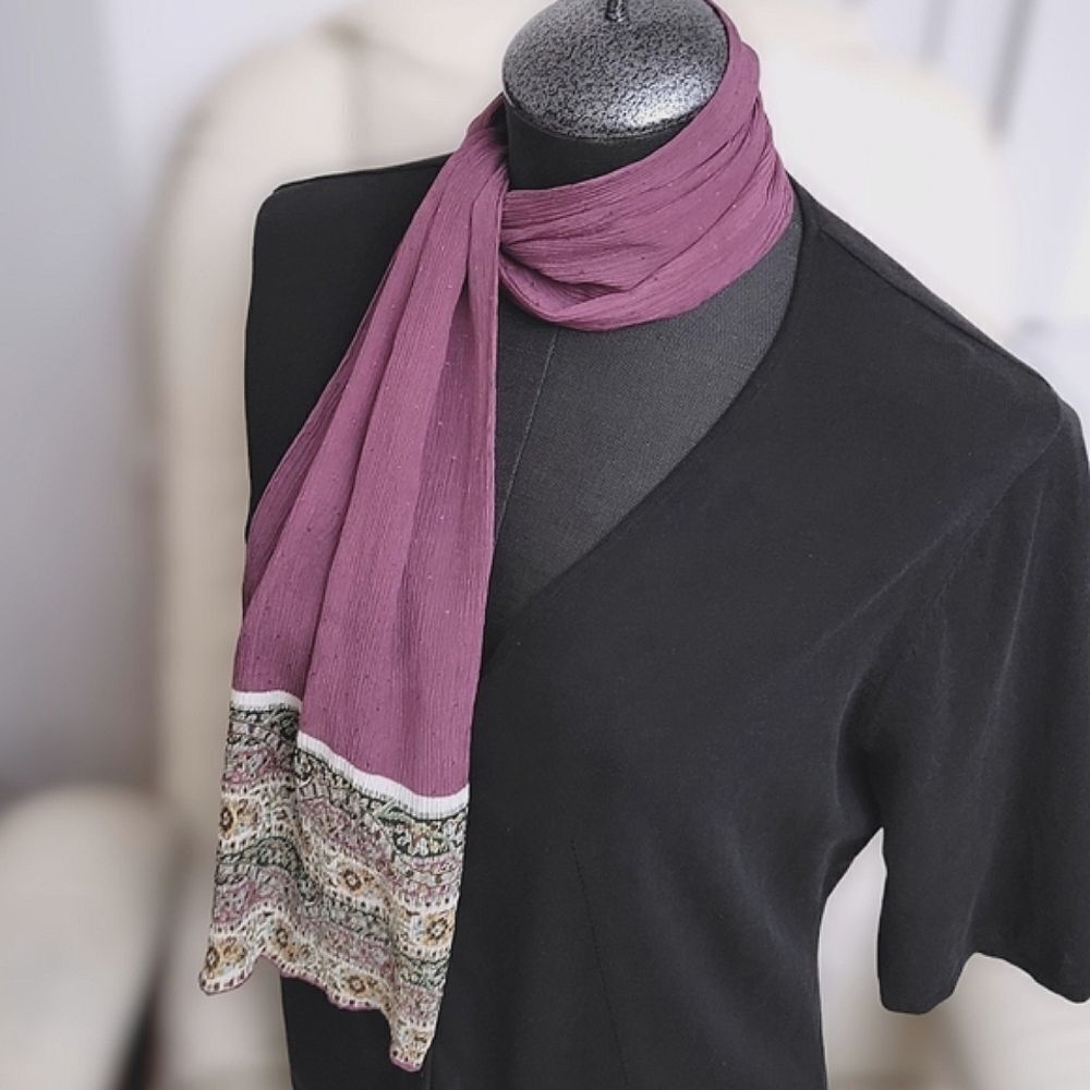 Vtg lilac sheer silk chiffon crepon patterned end slim scarf - Picture 6 of 13